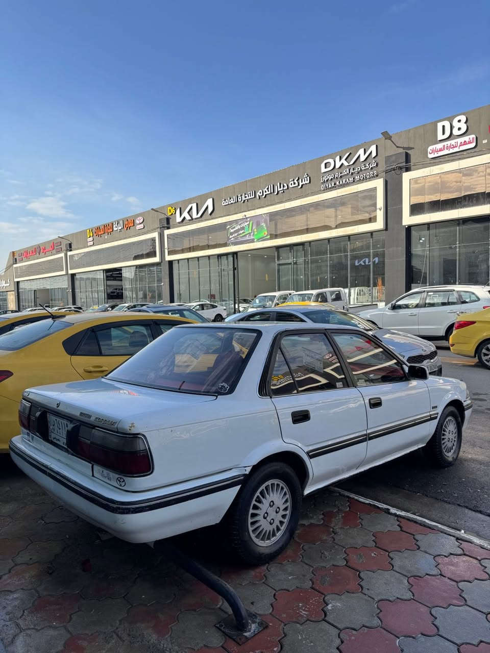 كورلا 
موديل 1991
كير توماتيك
تبريد 
جمات كهرب 
قفل مركزي  
صبغ دواير فقط 
سنويه جديده بسمي 
***********
***********
