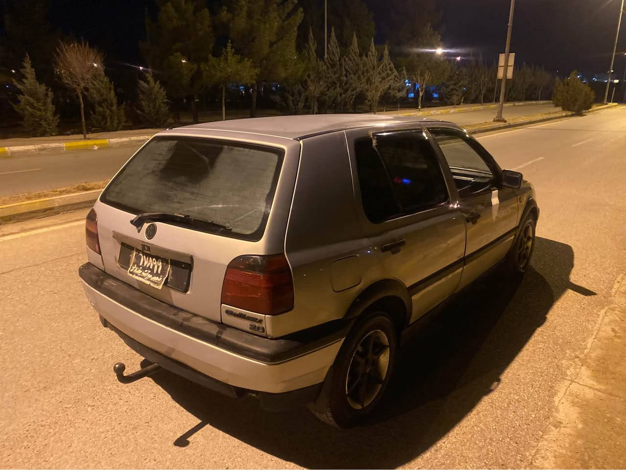 گؤڵف بؤفرؤشتن ئارم پلاسيك هه ولير به شه رتي ئه وه ليات و موسو براوه سه نه ويشي له گه له مؤديل ٩٢ مه كينه جيتا ١٨ گير عادي به شه رتي گيرومه كينه ته قه و ره قه چركه ي تيا نيه كاره باي كامل مه زبوت ده عمو ليدراوي نيه رزيوي نيه چوار تايه ي تازه ي له ژيره سه ياره كه ده رو ناوي نمونه يه له جواني جام كاره باي گه رميو فلچه و لايتو هه موو گياني مه زبوته سعري ٣٤ گه لاو مه جال..ژماره (***********) دخان, السليمانية
