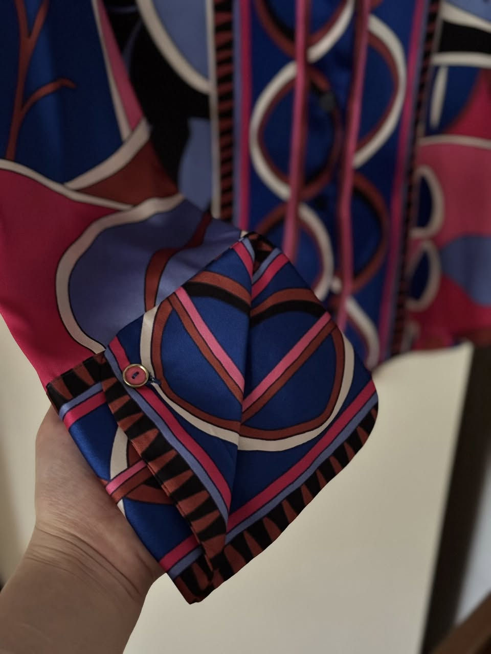 ZARA الأصلي
جديد بالليبل 
قياس S
يلبس لحد وزن 55
ساتان 
السعر 15 فقط


**إذا كنت صاحب هذا الإعلان وتريد حذفه لأي سبب، رجاءا أرسل رسالة إلى الدعم الفني**