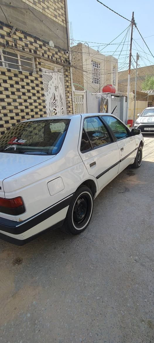 السلام عليكم
بيجو 405 
35 وبيه مجال
***********
