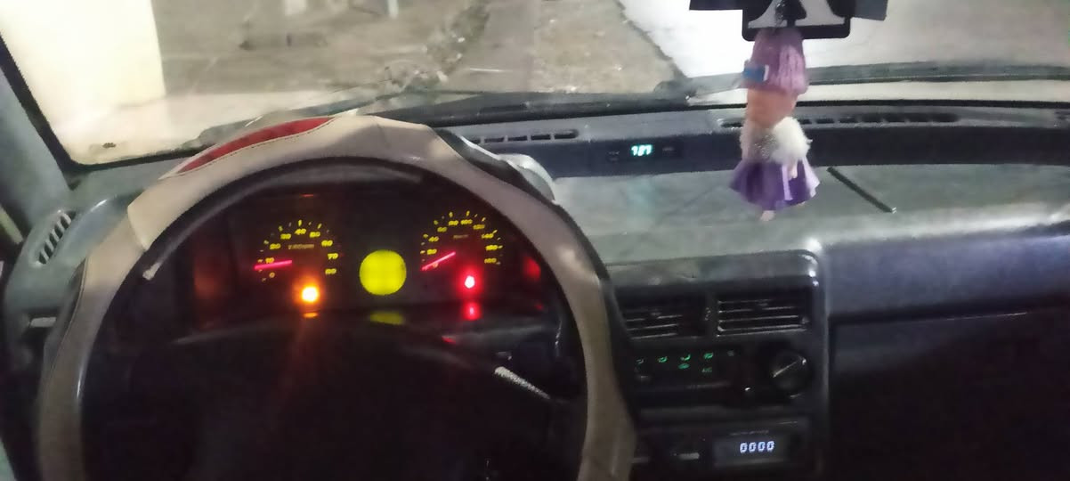 من رخصت الادمن سياره سايبه مديل 10 محرك شرط جديد كير شرط تريد وكاله تريد تحويل سنويه  نهايه 26 كاربون بنزين بيها الداخل نضيف كهربائية كلها شغاله إذ اكو معارض افيو أو سي كي هم قابل السعر 20 رقمي ***********
