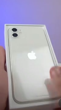 جهاز آيفون 11عادي ذاكره 128 نضافه 95 بطاريه 88 مامبدل اي شي بي سعر 300...