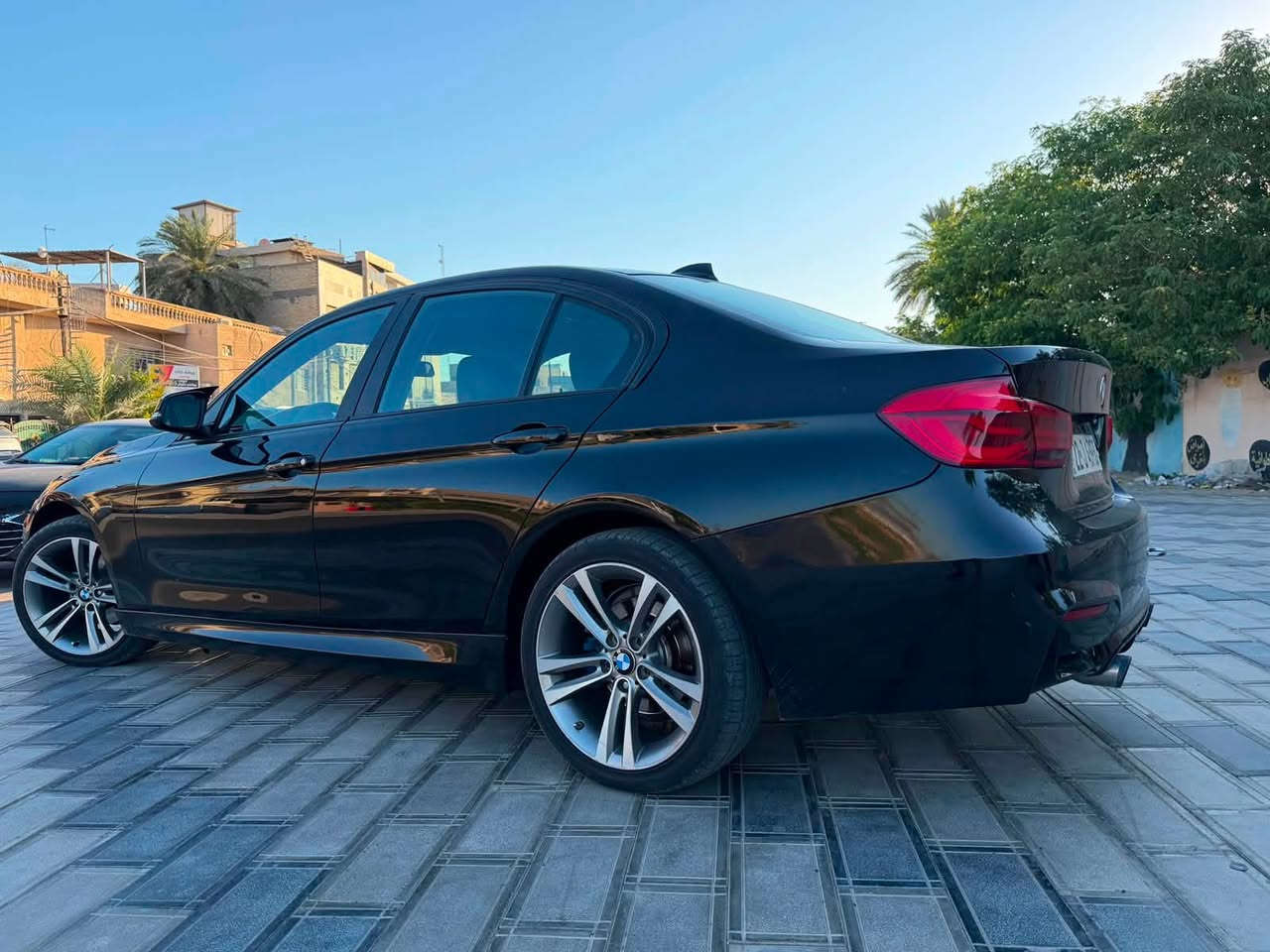 BMW
السلام عليكم حبايب 
موديل 2016 BMW
4 سلندر 2000 تون تيربو 
رقم ابيل شمالي
سنويه جديده 2028
كهربيات كلها شغاله 
تبريد ثلج 
اربعه جام كهرباء 
سياره فول 
قطعتين صبغ جاملغ خلفي كلير امريكا 
كير محرك صدر امامي خلفي شرط متصرف عليه فلس 
سياره نصبته حلوه متعوب عليه دوام بيت 
سعر :145 وبي مجال 
سياره موجوده بغداد 
*********** وتساب
