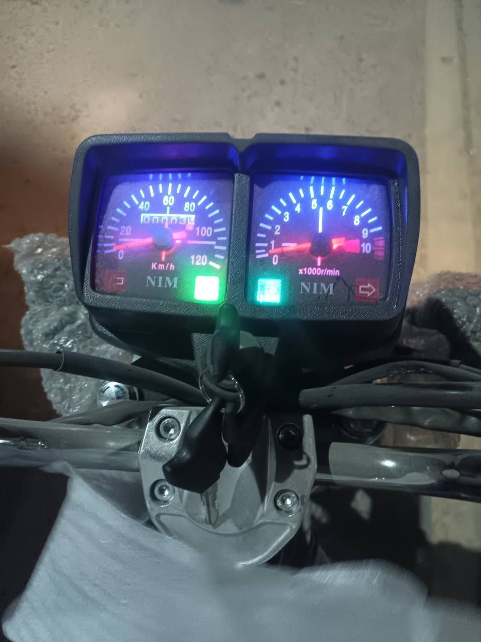 السلام عليكم نامه متياز الدراجه مشتغله نص ساعه بس بعدهي ما مسحوكه ارواق سكنر موديل 2026 825وبيه مجال ***********
