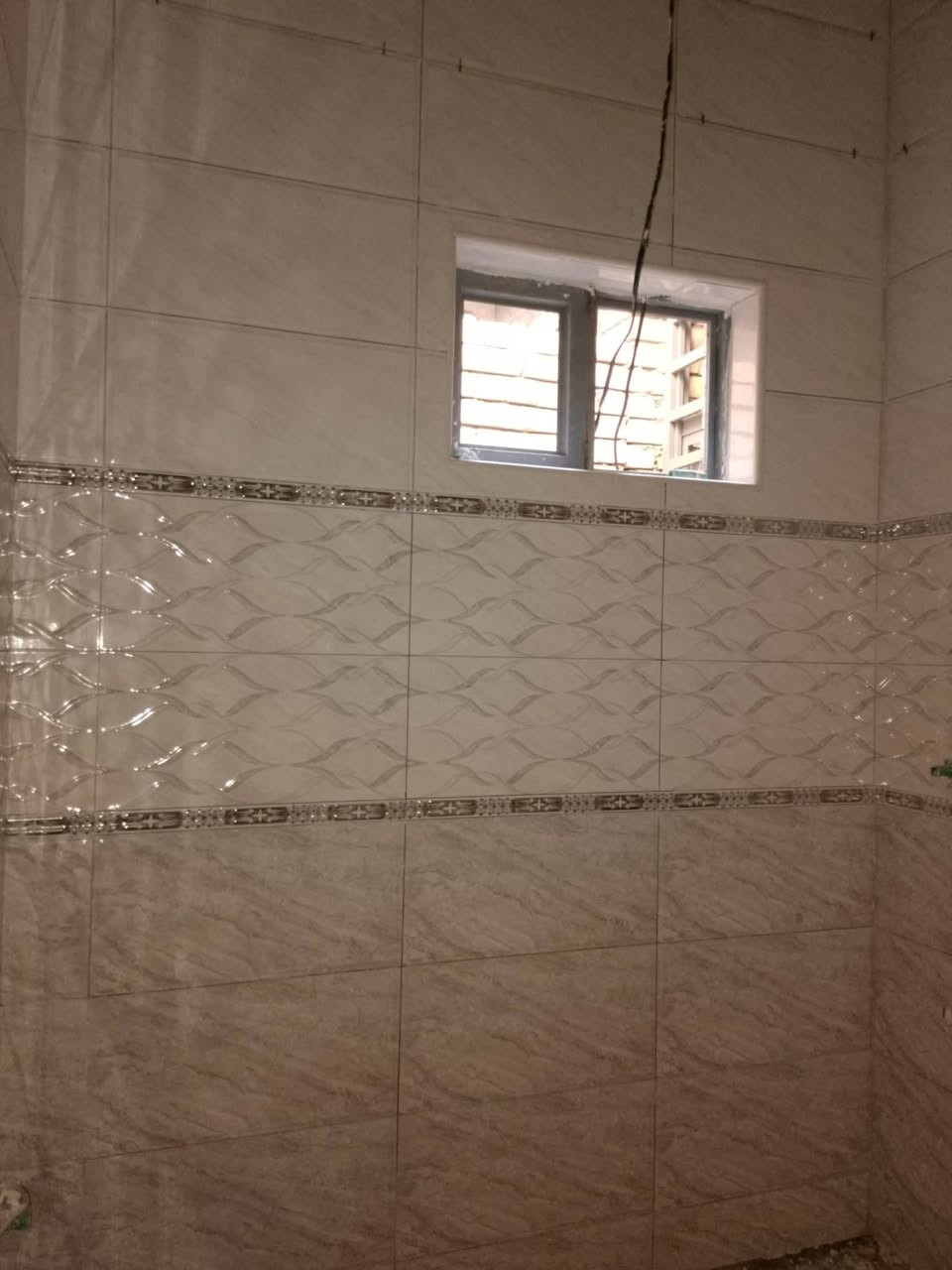 خلفه ,,,سيراميك ،،بورسلين ،،مرمر
شغل درجه اولى تسليم مهندس 
التزام في العمل ودقه في الأداء
بغداد ***********
