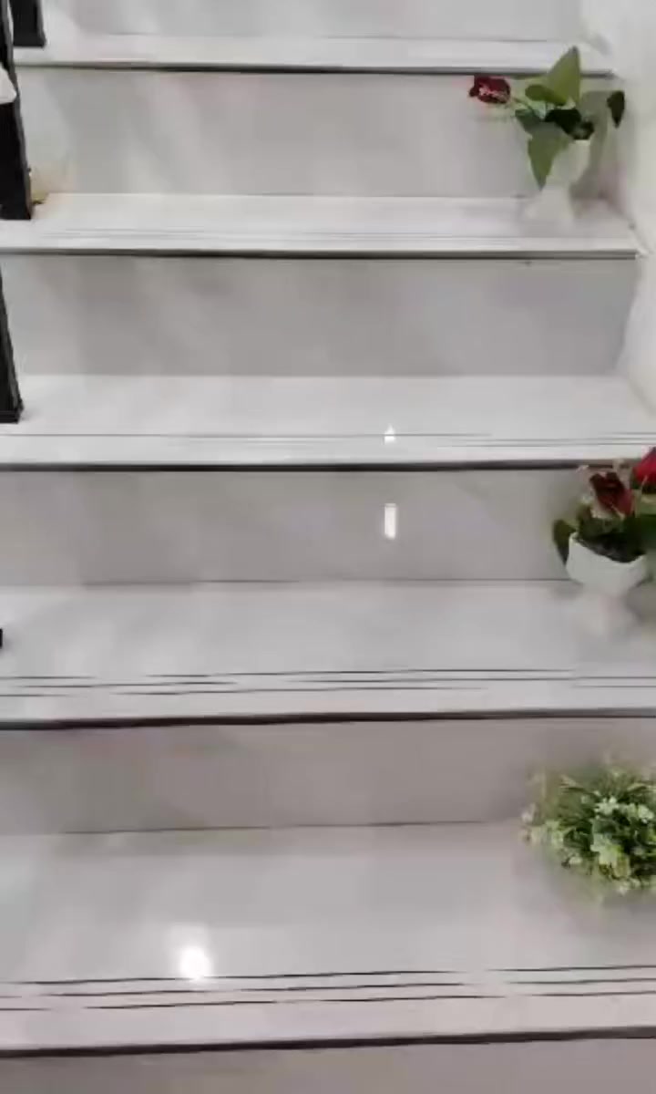 ‏🔸بسم الله الرحمن الرحيم🔸
‏
- بيت خلفي طابقين مساحه 105 طابو صرف
- السعر 120 وبي مجال 
- بناء حديث طابوك صب كونكريت فوك وجوه
- متوفره كافه الخدمات ماي مجاري كهرباء تبليط
- قريب عل مدارس
- الطابق الأول
- دوانيه وصاله ومطبخ وغرفه وصحيات
- العنوان : ذي قار - حي المعلمين
- للأستفسار الاتصال على الرقم ***********
#مكتب_الانصاف_للعقار #ناحيه_أور
#مكتب_الكرامه_للعقار #حي_الكرامه
