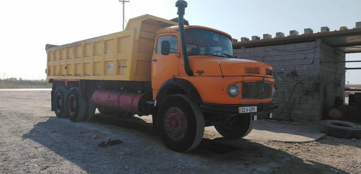 السلام عليكم للبيع اقجم موديل 1979 رقم نينوى نكليزي لل28 محرك 55 لا تبخير ولا تنقيص كير 111 جديد مكفول مجموعه نص جي اف قيطان 90 شاصي مكفول كفاله عامة من صبغ وكسر وفطر تخم تاير بس زوج تعبان بدي تعبان بسمي تحويل ثاني يوم للاستفسار *********** السعر 40 وبيها مجال مكاني بغداد المشاهدة
