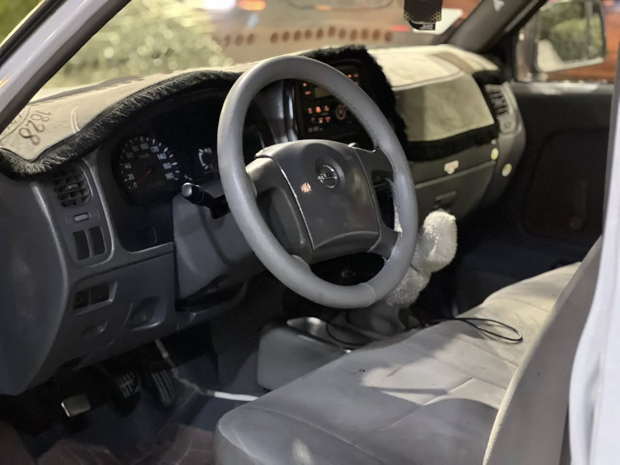 سەرەتا بە ناوی خوا نیسان پیکاب مۆدێل ٢٠٠٢ ئاڕمی پلاسیک سلێمانی تەبرید پاوەر ٣ پارچەی ڕەشە هەموو گیانی بە شەرت بێ تەقەو ڕەقە سەیارەکە فەحس و هەزەی تازەیە ٤ تایە و ویلی لۆکی لەژێرە سعری ٨٥ گەڵاو معملە شووێن سلێمانی(***********)  (***********) (***********)
