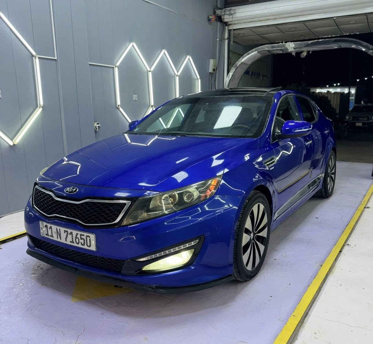 سلام عليكم كيا اوبتما ٢٠١٣
فول مواصفات sxl 

مري شفط قلاب 

سستم صوت 

تدفئة تبريد مقاعد 

اوتو هولد سايد بريك بصمة

فتحة سقف بانوراما 

كشنات كهرباء 

كامرة خلفية 

مكفولة من الصبغ والتبديل 

حادثهة تقرير مياه امطار وصور الحادث موجودة 

سيارة جاهزة من كل نقص 

محرك ٢٠٠٠ gdi تيربو 

محرك كير كهربائيات مكفولات 

ماشية ١٠٦ الف ميل 

مكان السيارة ديالى الخالص 

السعر ١٢٠ $

***********

***********
