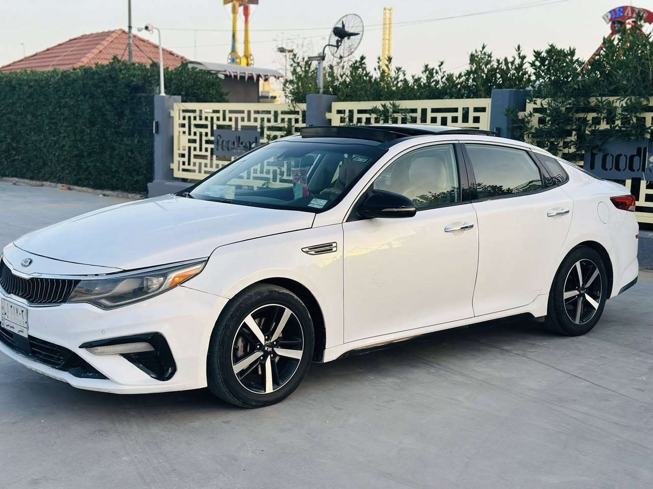 السلام عليكم سياره اوبتيما 2020 أمريكي حادثه بنيد ورش باب فقط رقم مثنى حره سنويه جديده سياره فول موصفات بصمه شاشه محرك 2400 بعد بيه موصفات السعر 124 وبيه مجال رقم موبايل *********** مكان سياره السماوه المزكز
