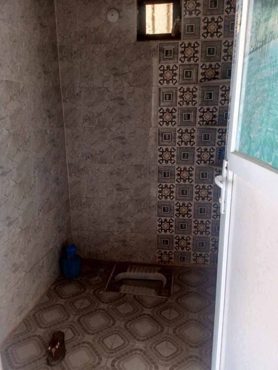 بيت 50 متر للبيع زراعي حي ميسان خلف سكلة الكرعاوي شارع الزوار كامله كبل جيب غراضك واكعد السعر 20 
***********
