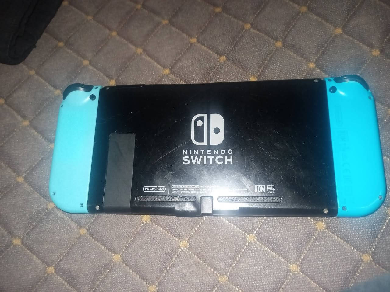 سلام عليكم جهاز سوج مع لعبة ماين كرافت يدات جهاز
كاعدة شحن يرادله تبديل سعر ١٠٠ يوجد توصيل


**إذا كنت صاحب هذا الإعلان وتريد حذفه لأي سبب، رجاءا أرسل رسالة إلى الدعم الفني**