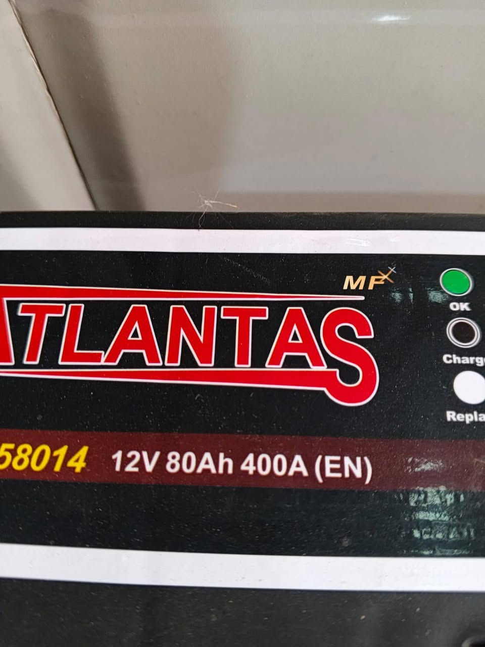 شباب بطاريه للبيع حجم 80 امبير سعر ب 40 الف معه القديم عنواني بغداد جميله رقمي *********** شرط ضمان اطيك بي ملاحظه ابيعلك مستخدم
