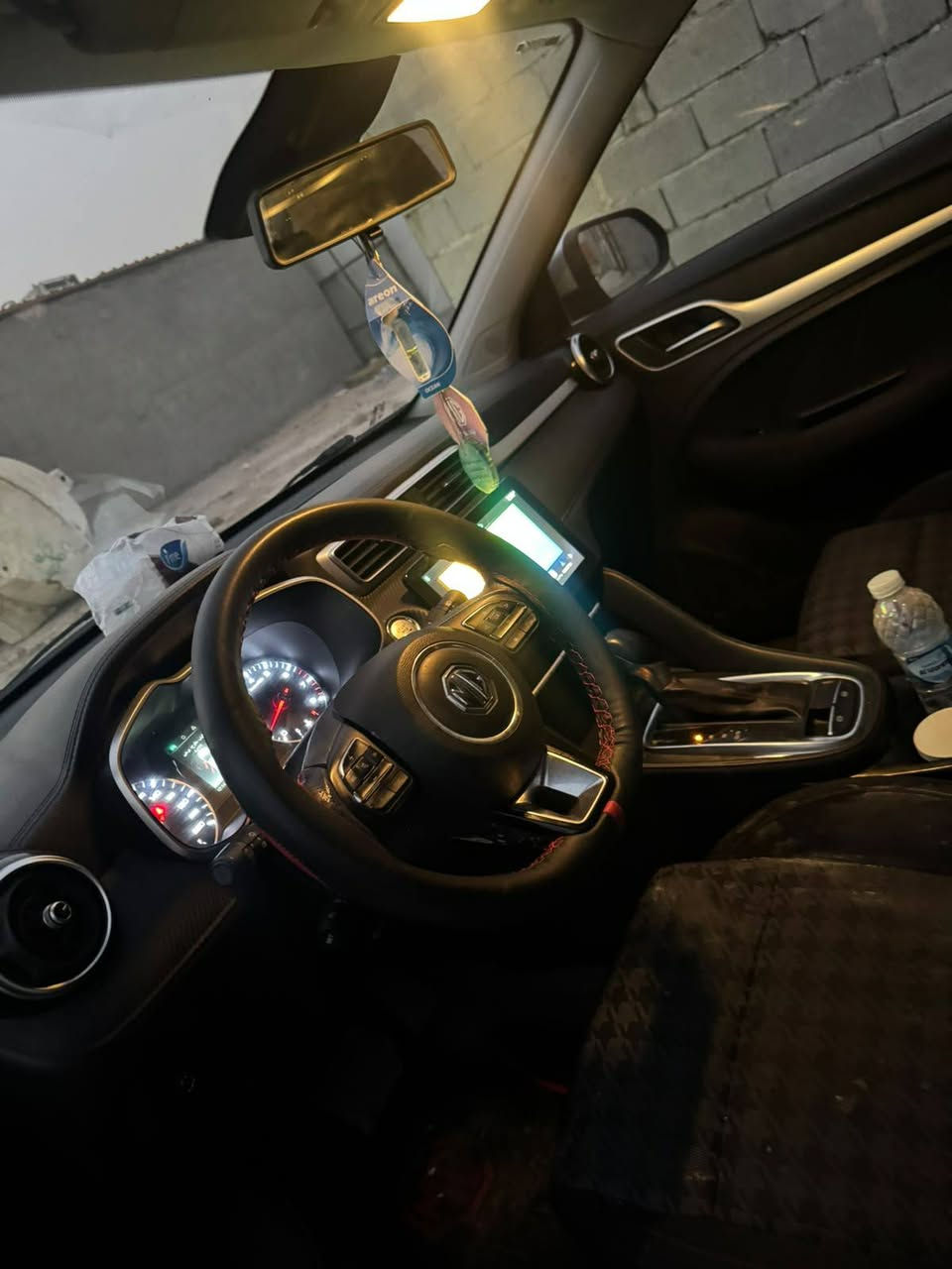 MG  zs  2023                                ماشية ٤٠ مكفولة رقم الماني السعر ١١٠ وبيه مجال بيع مستعجل                   ***********  يوجد واتساب
