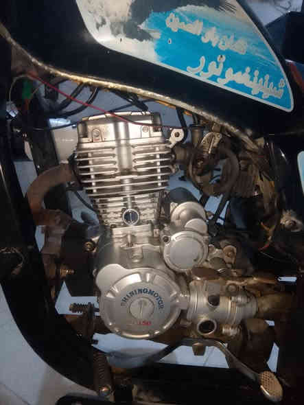 السلام عليكم ستوته صقر مديل 22مرقم رقم بغداد  بس لوحات بعدهن ما طالعات بلاديه مكفوله من الصبق وشاصي مكفول السعر مليونين 450وبيه مجال حك جيه مكان الحسينيه مال راشديه رقم ***********
