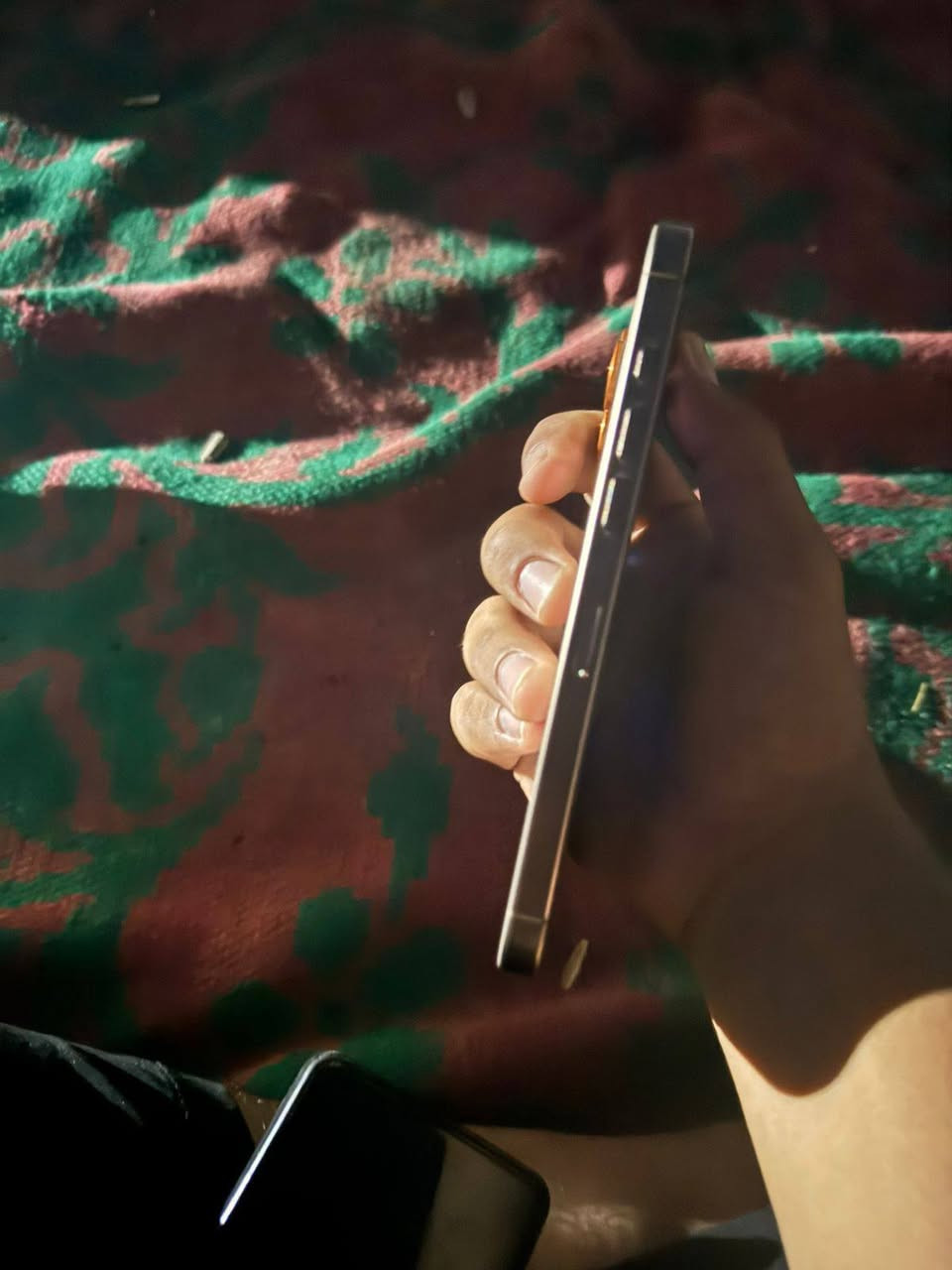 السلام عليكم ايفون 16برو ماكس نضتفه 100%100 تفحص بيدك طلع اقل من هيج يرجع  بطاريه 92 ذاكره 256 دبل سيم كارت شرق اوسط  سعره ب 1400وبي مجال رقمي ***********
