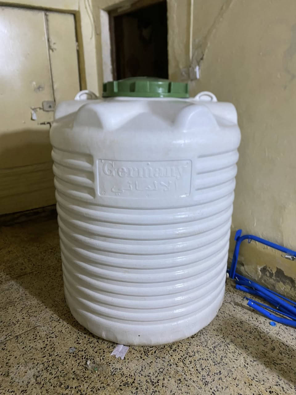 للبيع  خزان  بلاستك عمودي ابيض سعة 1 طن 3 طبقات استعمال 6 شهور للمي الحلو للبيع  بسعر  80 الف و بي مجال او مراوس ابو نص طن جديد 
مكاني الاصمعي


**إذا كنت صاحب هذا الإعلان وتريد حذفه لأي سبب، رجاءا أرسل رسالة إلى الدعم الفني**