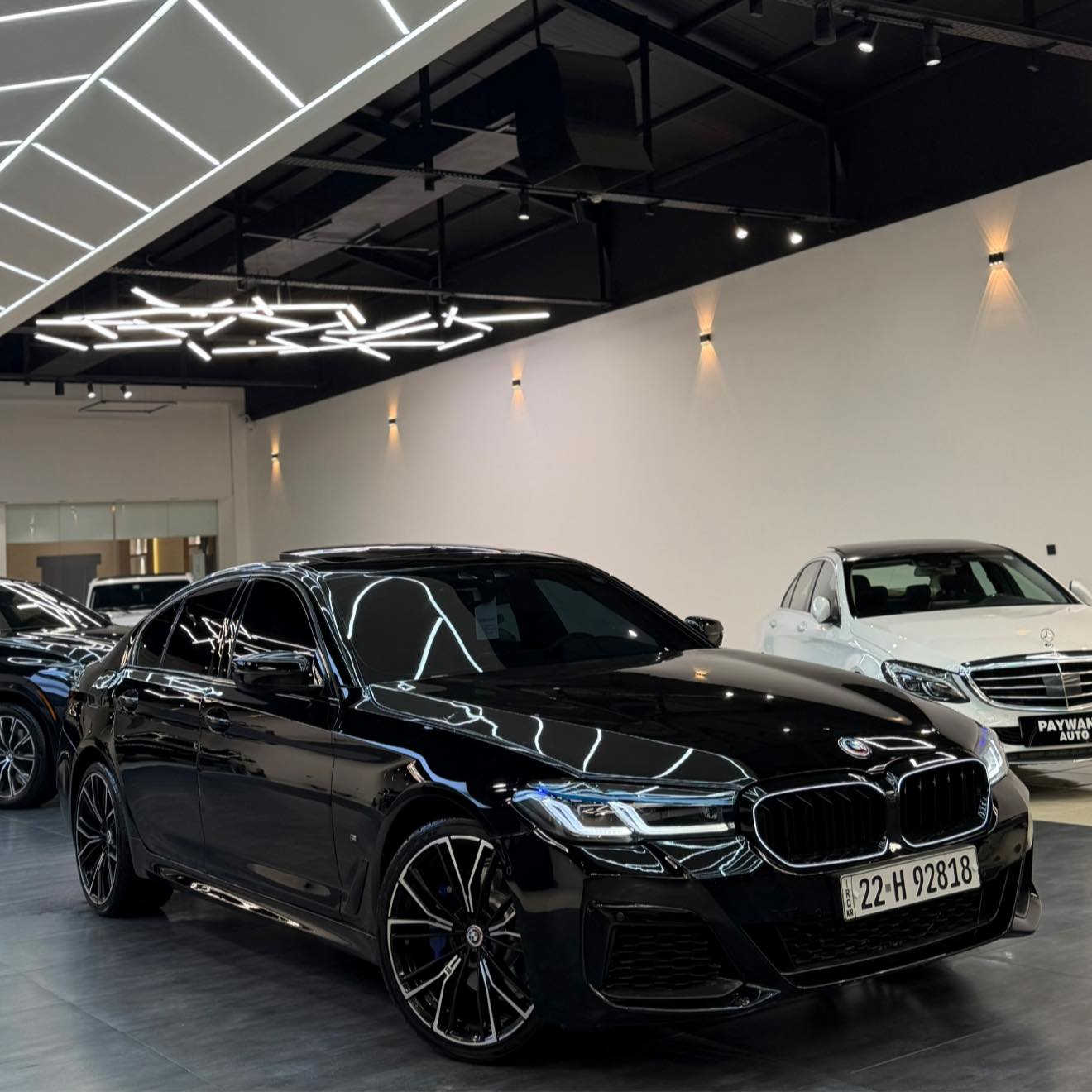 🪬بسم الله الرحمن الرحيم 🪬
🇩🇪530i  Xdrive 2020 BMW
شكل جديد
فول مواصفات Mbackage بيلادى
 خليجى مواصفات ايم بيلاد
‎✅ماشى 73 الف كم حقيقى 
‎سياره جديد و كلش جاهز كامل سيرفس شركه
‎🟩 السعر  248 ورقه بيه مجال قليل
‎سيستم صوت سماعه Boners,Wilkins
‎داخل ديزاينو كشنات vip - كاميرا سندوق شفت - سحب -تبريد مركزى
كشنات هيتر-كشنات خزن و ميمورى 
‎كامل رادارادت امامى و جانبى مرائ ، صوت سماعه ينخفض و عالى بل اصابع يد و لمس 
‎صندوق لمس بل حركه ، اوتوبارك ،اوتوهولد 
صلايت فتحه كاميرا3D، زينون دايناميك لايت ..بعد هواى مواصفات ✅
 530i محرك ٤ سلندر توين توربو 
‎ ،مكفوول كفاله من كل شى بدون رصعات ،بدون حتى شخط
بس ٤  قطع صبغ باقى كل مكفوول
‎⬇️👌١ شهر ضمان ‼️ 
‎✅محرك كير  و كهرباى بدون اى خلل بشرط 
‎سيارة حيل نظيفة كلشي عل بلاد
‎سنوية زنكة هزه فحص كلشي جديد مدفوع رقم اربيل جديد✅‎ مكان سياره اربيل 
‎نظافه ١٠٠٪؜ كامل سيرفس شركه العروش بدون نقص و بدون مصرف
‎إطارات ويل ٤جديدة تحته شركه اصلى 
‎***********📞رقم اسيا
‎رقم كورك واتساب📞 ***********
