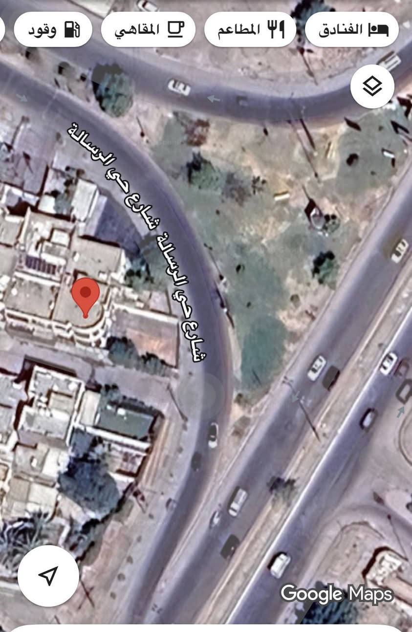 � للبيع عقار ركن بموقع مرتب ومفيد للاستثمار
العقار على شارع قطر الندى (سايدين)
📍 مقابل مدينة ألعاب الكرخ المائية
المكان معروف وحركته مستمرة، 
أمام الدار رصيف واسع 14 متر

🏠 مواصفات العقار:
 • المساحة 100 م²
 • ركن بواجهتين
 • واجهة 10 م
 • نزال 10 م

📌 الموقع يخدم هواي مشاريع مثل:
صيدلية – مختبر – عيادات – مكاتب – مركز خدمات
سعر المتر المربع الواحد 4.5 مليون 

📞 للتواصل والمعاينة الجادة:
***********
واتساب أو مراسلة الصفحة
