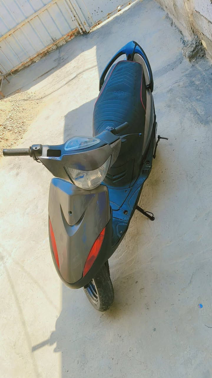 السلام عليكم ورحمة
ماكس عدله دراجه بلاده
مكينه مفتوحه 
نقص سلف فقط 
كلها شغال
سعر 450 
مكاني بغداد البياع رقمي وتساب فقط ***********
