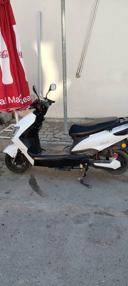 السلام عليكم ورحمة الله وبركاته دراجة شحن للبيع موديل2024 ست بطاريات ملف 1500 كهربائيات كلها شغالة السعر 600
***********
