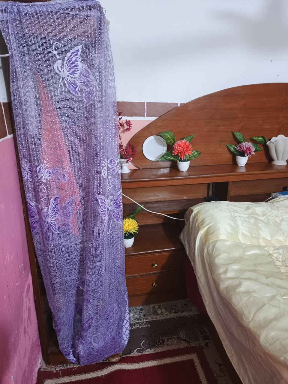 غرفه اخشاب والخشب مالها صاج استعمال وما مستعمله هواي.ب 650 وبيها مجال.***********وهذا الرقم مال الاتصال وبي واتساب.
