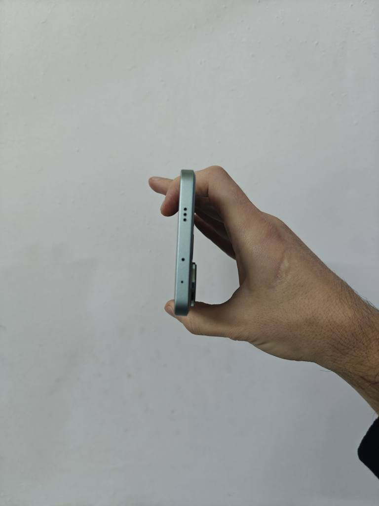 💥 poco f6 5g  💥  فرۆشتن وگۆڕینەوە

 زۆر پاک و بێ شوخت نەکراوە بەهەمو شەرتو زەمانیک تا یەک هەفتە

کامل ئەشیا

🌟🟣💾 ڕام   12+12   
🌟🟣📟 زاکیرە    512گێگا                
🌟🟣⚙️ پرۆسیسەر       snapdragon 8s gen 3 بەڵای یاری   
🌟🟣🎮پەپجی   120 fps
🌟🟣🔋 پاتری      5000هەزار   90وات  
🌟🟣 🌊 دژە ئاو 
🌟🟣📲شاشە        120hz    super amolid     
🌟🟣 💵  169دۆلارقفڵ بێ معاملە

تەنها کامێرای سەرەوەی تەلخە بە ٥هەزار چاکەکرێ .باقی بەشەرت و زەمانی هەمو شتێ
Tele : *********** دخان, السليمانية
