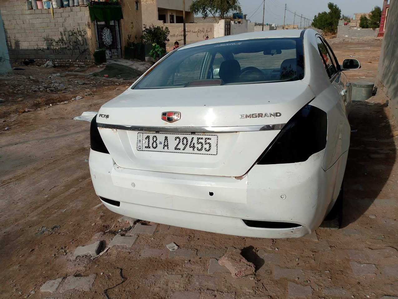 السلام عليكم ورحمة الله وبركاته
C7 2013 كيرهه بي عطل  للبيع او الامراوس حسب الرغبة السيارة كل كهربائياتهه شغاله مابيهه صبغ ولا معجون  صدر امامي كلة جديد  مال كورلا بأسمي  السيارة سعرهه ٣٥ وبيهه مجال للشراية مكاني بغداد حي طارق القديم وهذا رقمي *********** وبي واتساب
