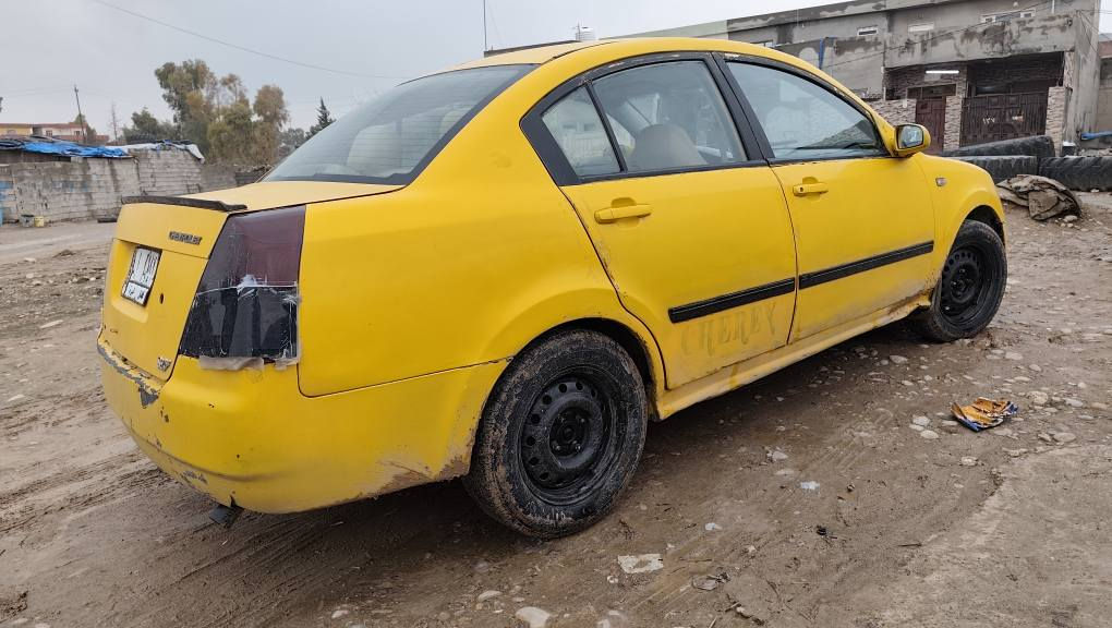 شێری تەکسی 2011
سەنەوی پلاستیک اصلی 
ڕەقەم اصلی بەشەرتی ئەوەلیات 
گێڕ و مەکینە کامری بەشەرت
هەموو شتێکی بەشەرتە 
سەیارەکە خاوێنە و بێ کێشەیە 
ماڵی فەقیرە و سعری مناسبە
لە هەولێرم گۆڕینەوەش دەکەم 
موشتەری تێل بکە لەخزمەتم 
*********** أربيل, العراق
