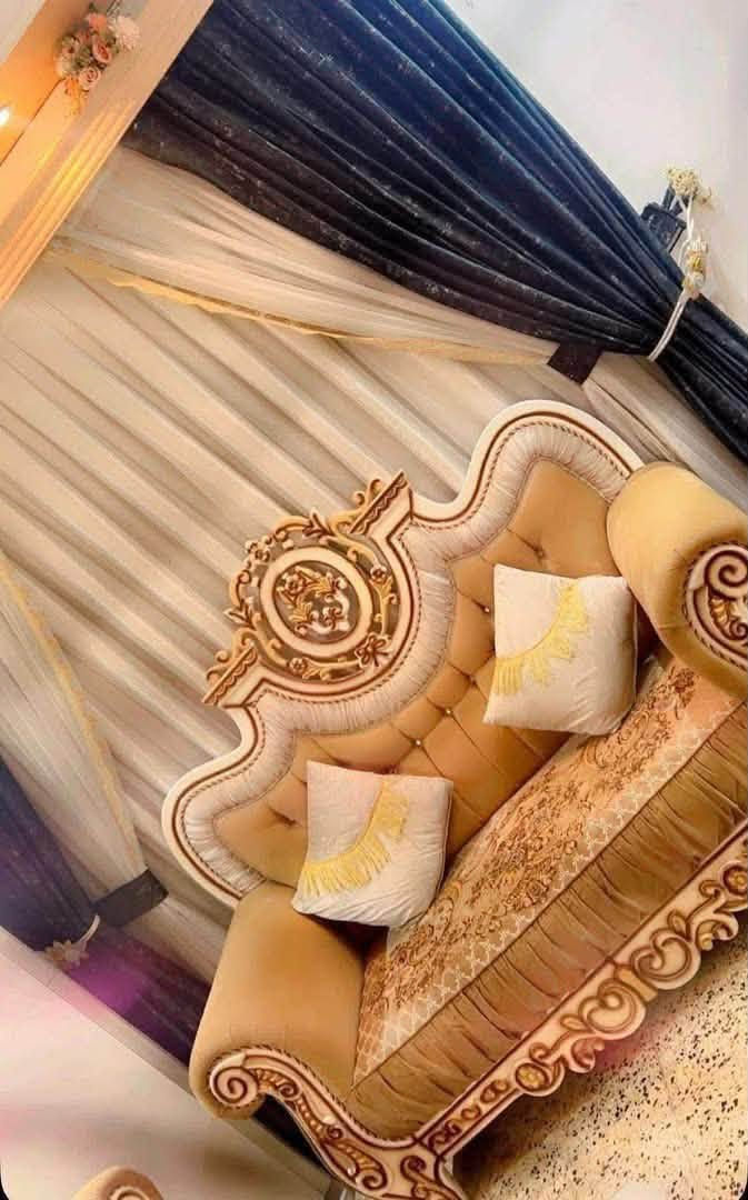 سلام عليكم 

تخم 10مقاعد للبيع 

عنون الامين الثانيه 

رقم الهاتف ***********

السعر 350
