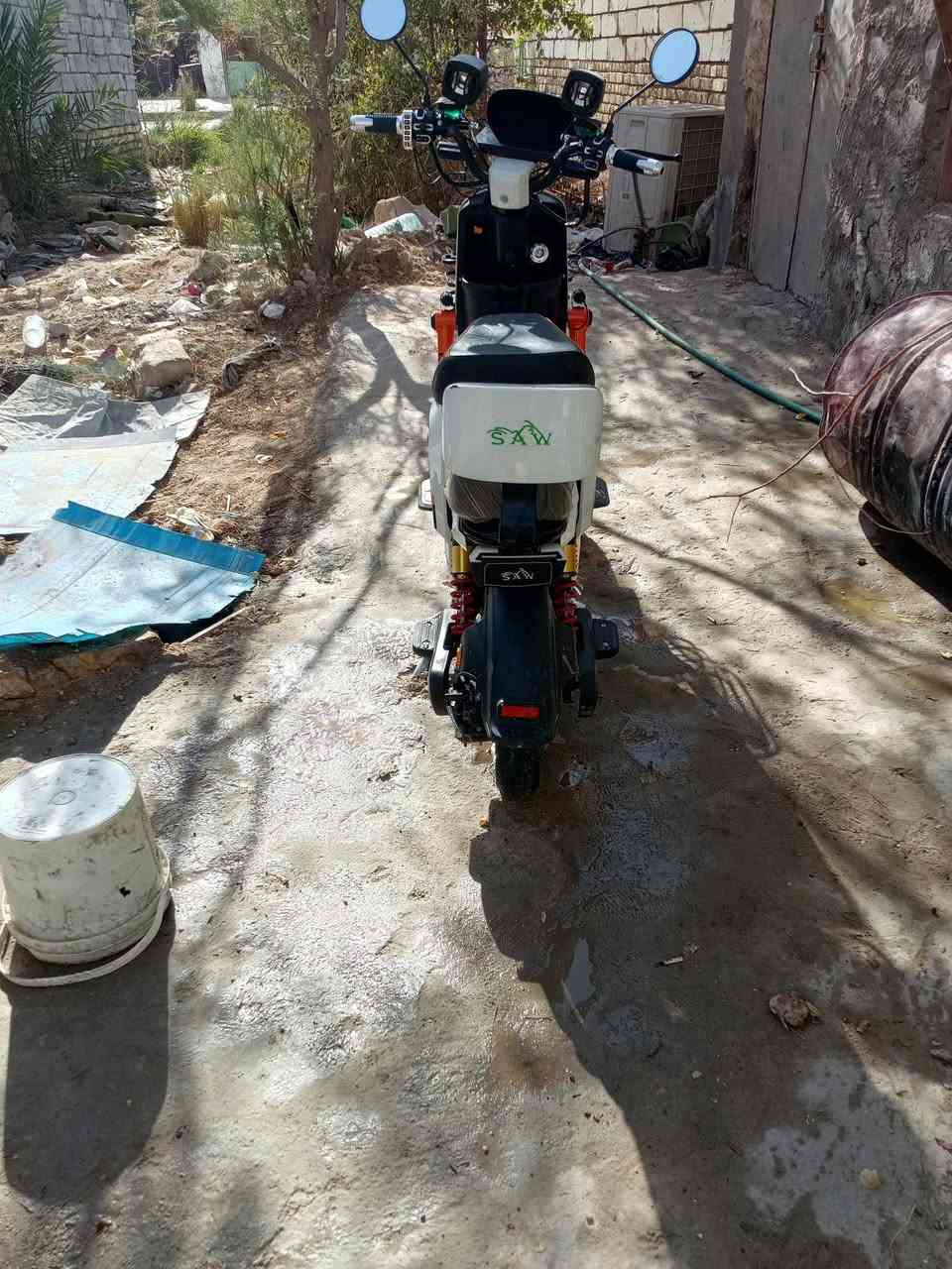 سلام عليكم دراجات لبيع دراجه صفره بطاريات جديده نضيفه سعر 300وبيه مجال 

وربعه كير كلك اكفله عن سرقه كله  تعمير جديد بس محرك ما بدلته محركه تعبان بي صوت دشالي وهندر محوم بس لا مابي تنقيص ولا يدخن وشرط نهضه وفصله وسرعه سعر 350 وبيه مجال 
      
 ودراجه بيضه جديده صار شهرين من خذته نضيفه حيل سعر 600الف وبيه مجال سرعه 99

مكاني شاميه حي عسكري شرقي 
رقم ‏‪***********‬‏
