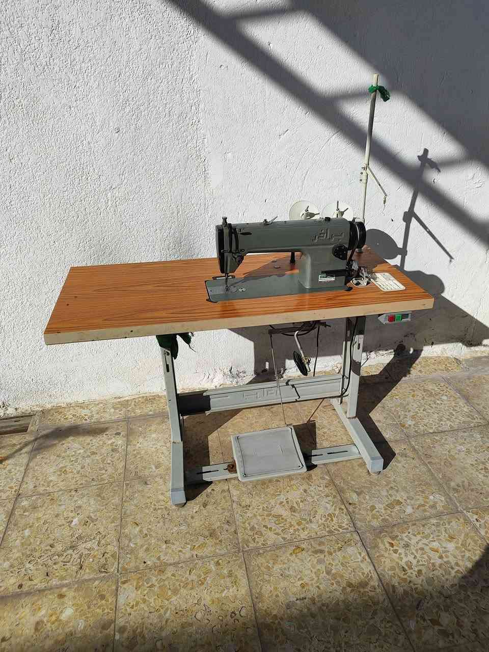 السلام عليكم مكينه خياطه للبيع جديده 
سبب البيع ميعرفون يشتغلون بيه متعلمين عل قديمات
مكانه ابو قرق قريه المالح


**إذا كنت صاحب هذا الإعلان وتريد حذفه لأي سبب، رجاءا أرسل رسالة إلى الدعم الفني**