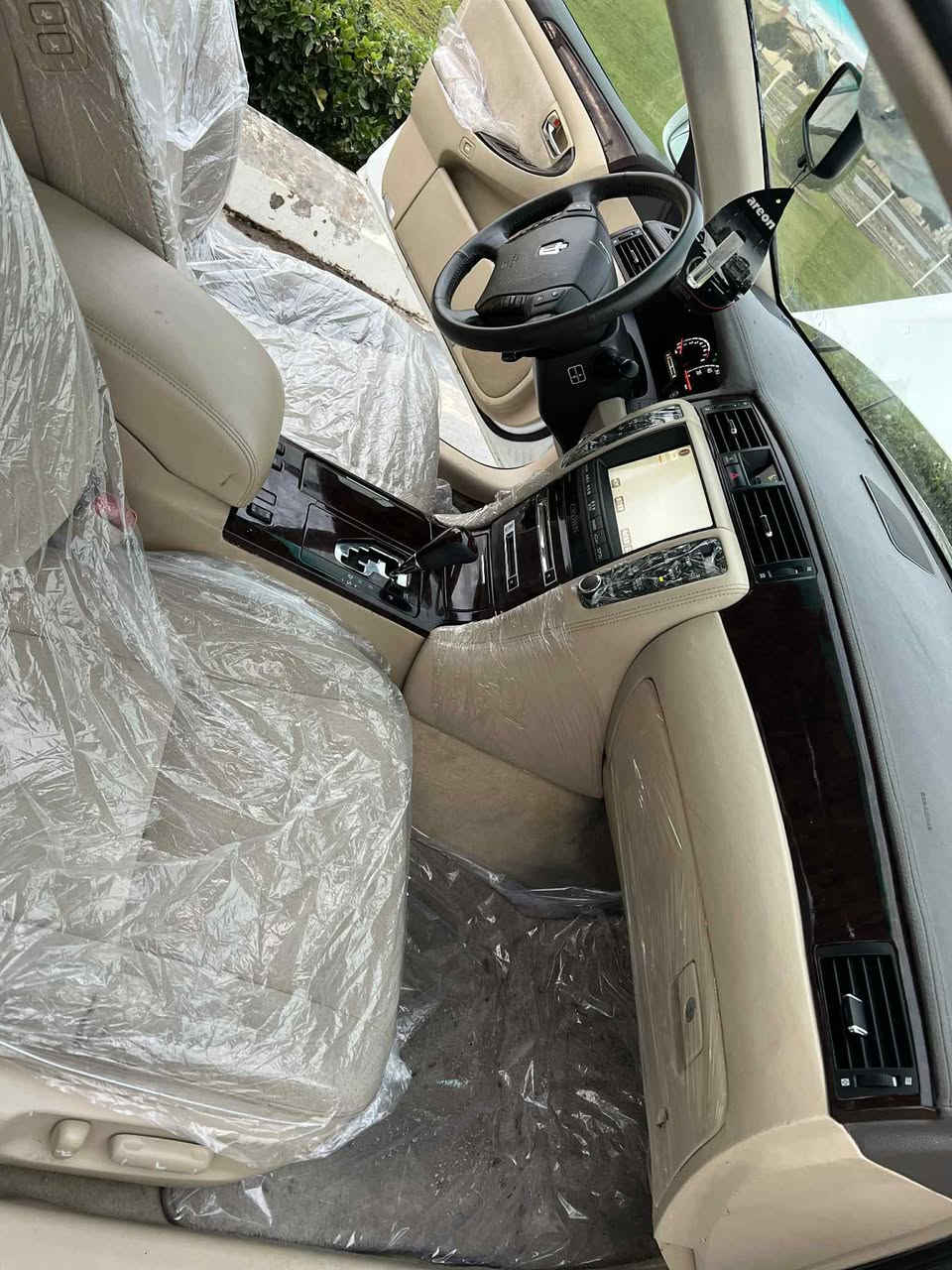 سەرەتا بە ناوی خوای گەورە میهرەبان ❤️
سلاو لە ئەدمینی خۆشەویست❤️
تویتا کروان شاهینە2007 180  رۆیال براوە براوە
مەکینە بچوکی گیر گەورەی بئ دوکلل بئ دوکل ئالتونی بازار
بەسمە رەساسی 
ناوزەردی ساج مەلەکی سفر 
ساج و دەشبل رەقەم یەک  جوان و بئ شکاوی
لایت ناوجەی کوئر
ئاوئنە شەفت 
پەردە
شاشەو کامئرا
ساردو گەرم بەستراوە
برئکی نەبەستراوە 
جامەکانی هەلگیراوە
کارەبای کامل مەزبوتە 
کامل ئیمپیفایەری و موکەبەرە مەزبوت
کامل مەسرەف کراوە
کامل کونی گەرمی گیراوە هەوای نایەتە ناوی
5بەسمەیە بەسمەی سندوقی مەزبوتە
رۆنوپاتری و هایدرۆلیکی تازە گۆراوە
4تایە و ویلی رۆیالی بیلادی لە ژئرە
لایتەکانی کەڤەری رەش کراوە
کامل زینۆنی بلادی 
حەقیقی جوە 117.000
بئ قەپو قۆپ 
سەقفی شوشەیە لەشەی شوشەیە
پئشو پشت کەپس بئ دەحمو لئدراو
سەقف وکەڤەری بە شەرت 
بئ بۆیاغ 
گئرو مەکینە بەشەرتی وەستا و رۆن گۆرین
قەترە دوکەلی نیە 
مشتەریی تئل بکە یان جات بکە جوابی کۆمئنت  نادەمەوە لەگەل رئزم
بەس فرۆشتنە گۆرینەوە. وقیست ناکەم
شوئن رانیە _حاجیاوا 
0751 807 45 42
فایبەرو واتس اپی  لەسەرە
