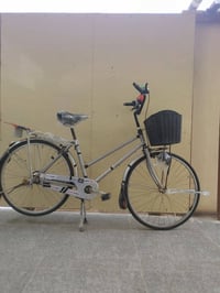 حجم ٢٦ • نظيف • رصاصي