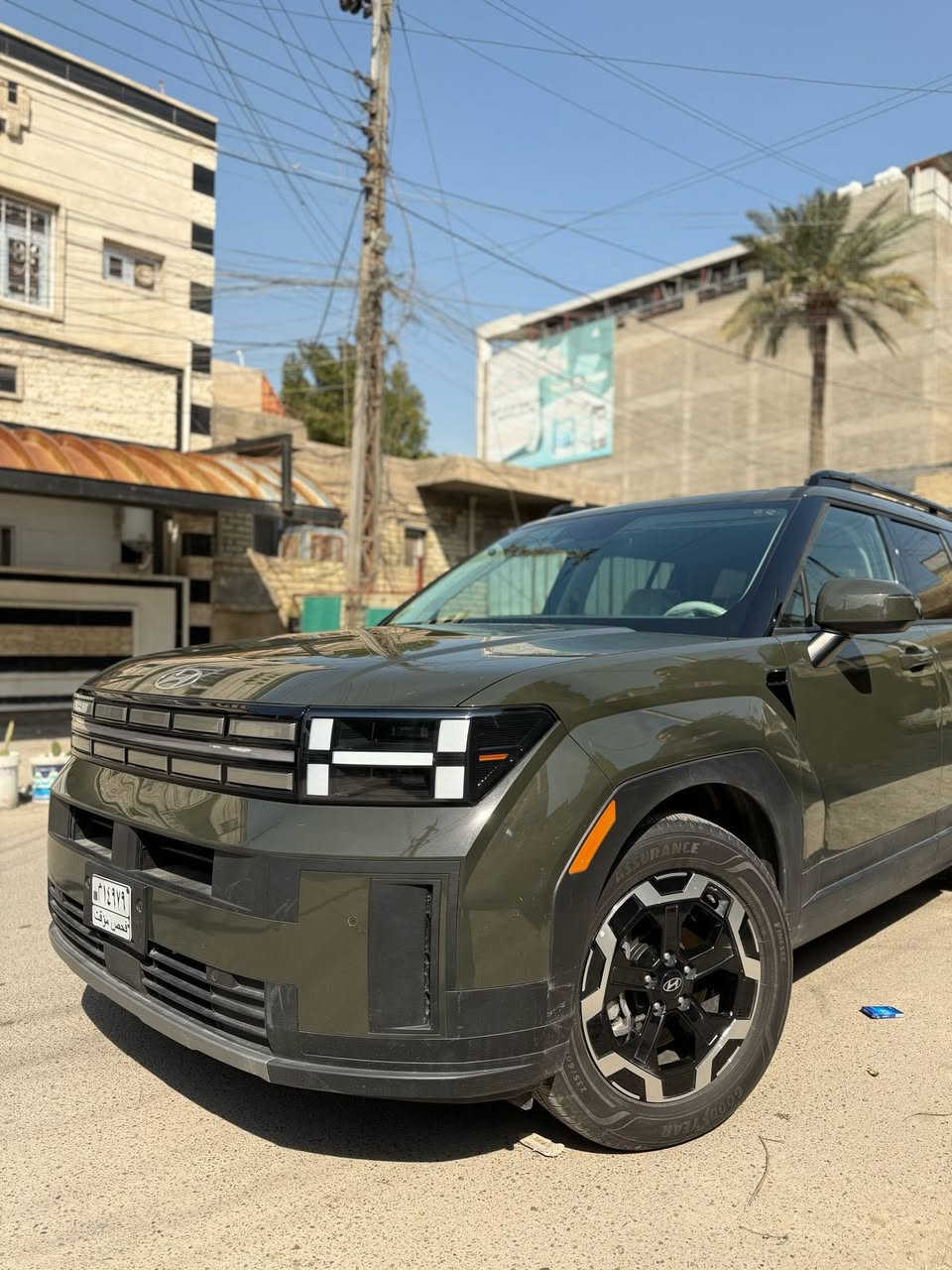 السلام عليكم سنتافي 24 للبيع السياره فول مواصفات عده الفتحه  لون  قليل منه نادره متلكه كم وحده بهذا اللون حادثه قبق صندوك  وتبدل نفس اللون من شركه هيونداي وانصبغ قليل من الجاملغ الخلفي  السياره ماشيه ١٥ الف كيلو بعده زيرو الله شاهد السياره نضيفها وتخبل محركها 2500 توربو   رقمه بغداد سعر السياره 280  وبيه مجال رقمه بغداد للاستفسار *********** مكان السياره بغداد شهداء البياع
