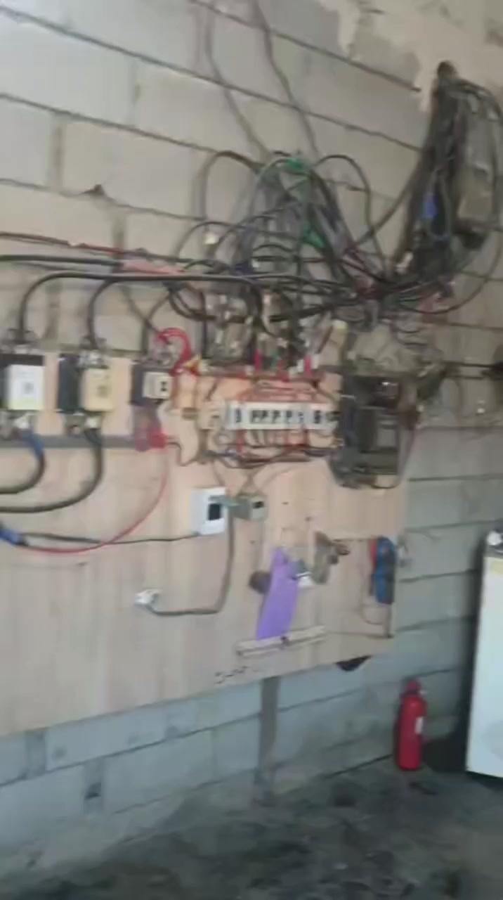 من رخصت الادمن موقع للبيع ديالى الخالص جديدة الاغوات مولديت اشتاير خيرمن الله 500انبير الشراي ويريد يستفسر هاذه رقمي ***********
