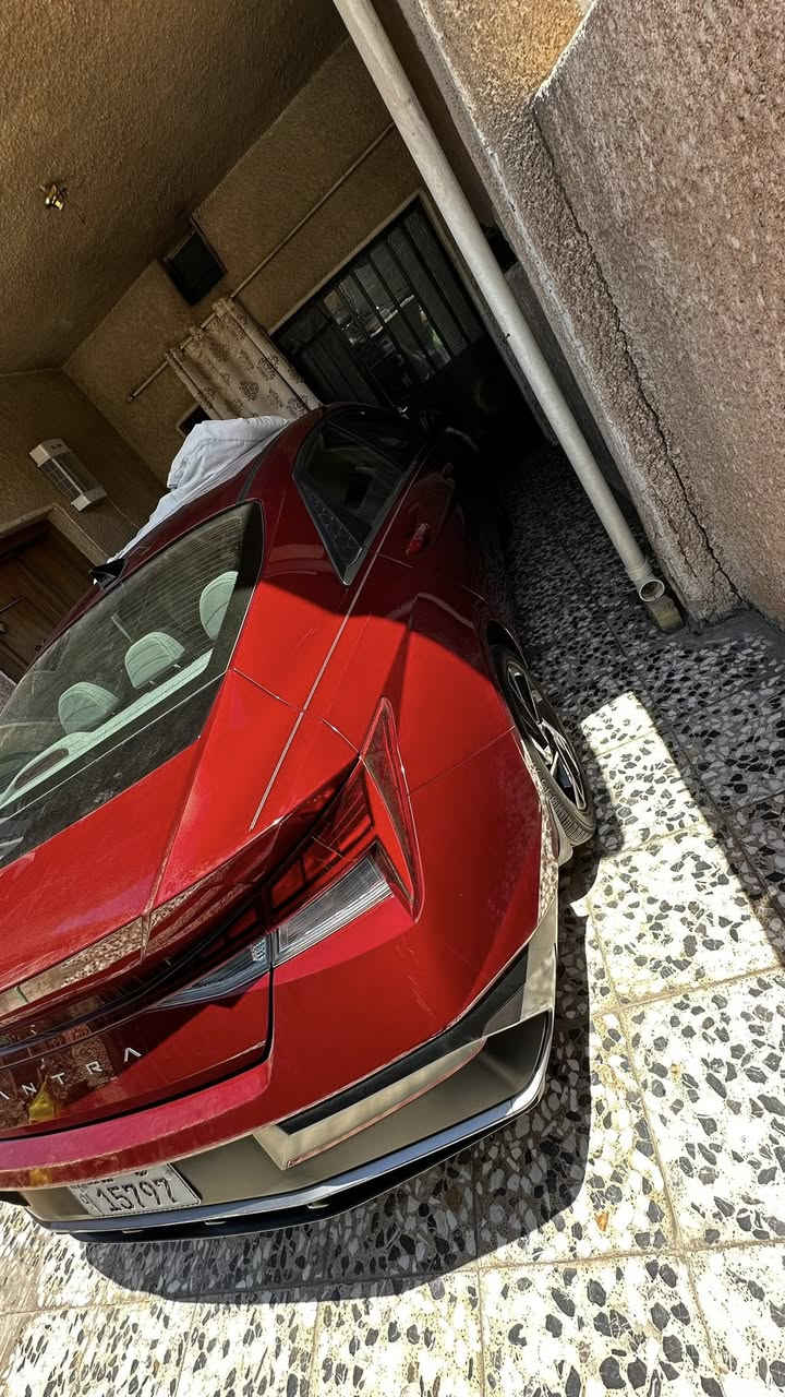 السلام عليكم النترا 2024 ماشية 28 الف سياره بعده جديده داخل رصاصي بل كامل فول مواصفات حادثه فقط دعامية اماميه وطرف ل بنيد بدون صبغ وبدون تبديل فقط تكحيل بدنه 
 راديتر كله بلادي ضربته بسيطة رقم بغداد ب اسمي تحويل ثاني يوم مكاني بغداد *********** الشراي يتصل وبي خير ويدلل متواجد واتس اب اتصال فقط
