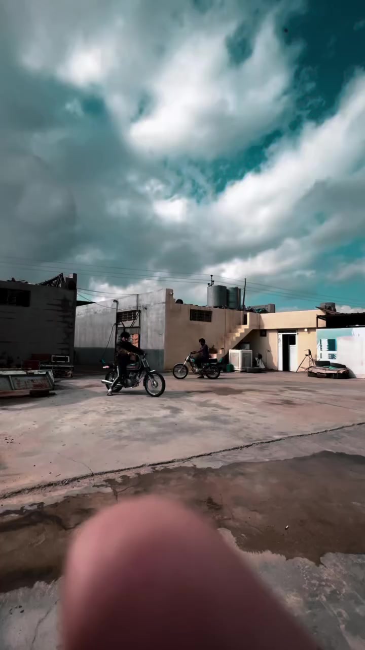 السلام عليكم… دراجه حربي موديل
24….مبدل ولفات فقط محرك شرط  موشراي لابزعني 

***********…سعر 385
