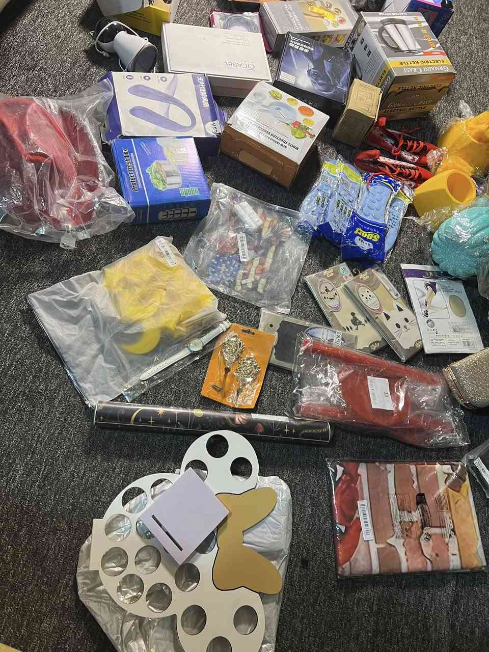 كلهم شلعه  ٥٠ الف  وبعد  كم قطعه نواعم مامصوره


**إذا كنت صاحب هذا الإعلان وتريد حذفه لأي سبب، رجاءا أرسل رسالة إلى الدعم الفني**