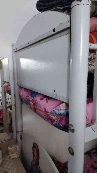 سرير طابقين بسعر ٨٠ طالبيه ***********
