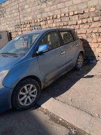 ئەم سیارە بۆ فرۆشتن مۆدێل ٢٠١١ وە ١٠ وەرەقەش غرامە کێر مەکینە بە شەرت ...