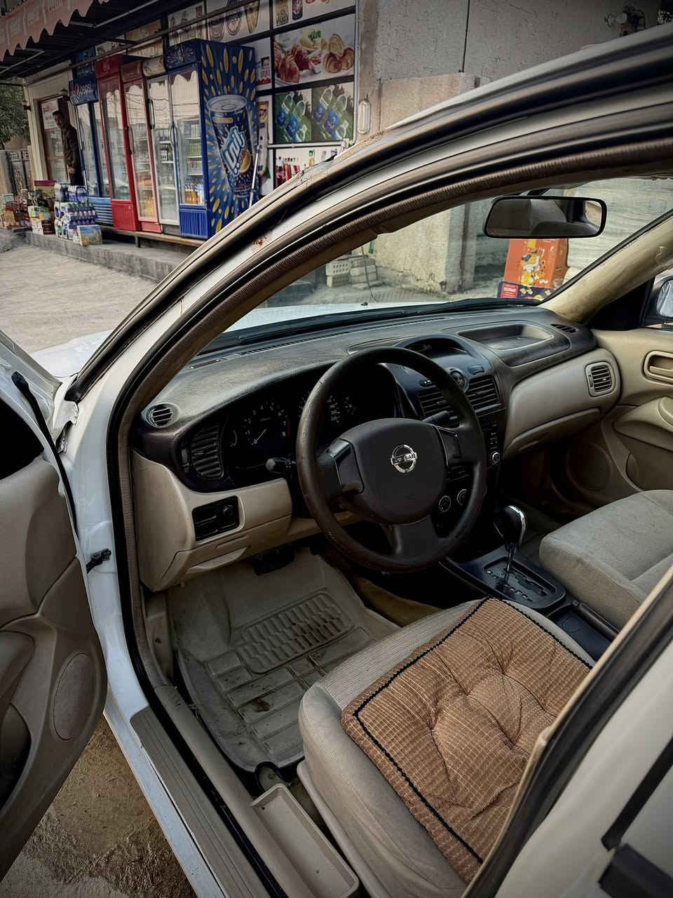 نيسان سني كوري 2009 رقم بغداد
بيه صبغ دور جاملغ خلفي فقط 
وشويه من الجاملغ الامامي 
مكاني بابل / الحله 
السعر / 92 وبيه مجال بسيط 
***********
