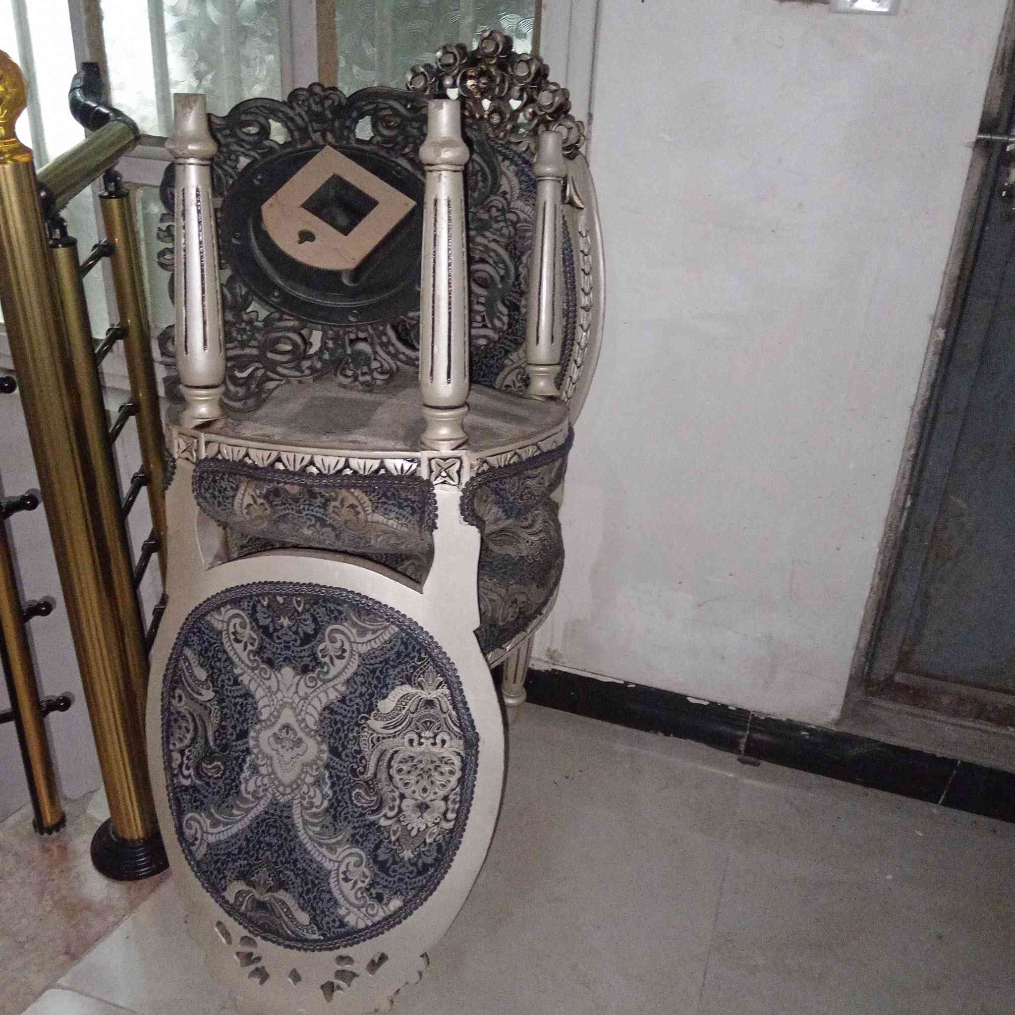 كاونتر نضيف كولش ممستخدم
كراسي عدد ٦


**إذا كنت صاحب هذا الإعلان وتريد حذفه لأي سبب، رجاءا أرسل رسالة إلى الدعم الفني**