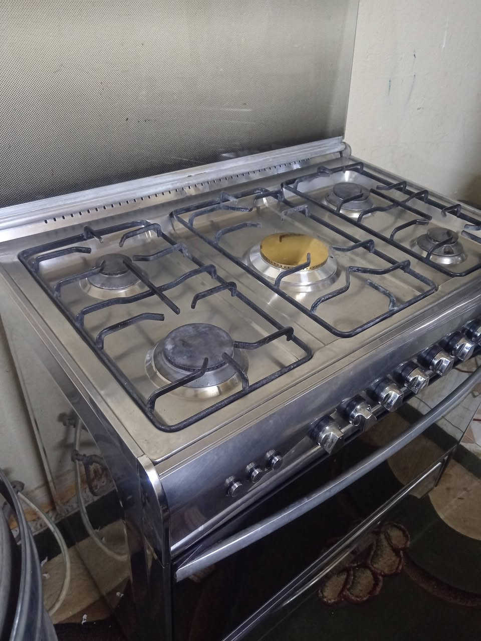 طباخ اخو جديد نيوفرسال مصري ب200
واوفن ب25 مكانه الكريعات ويوجد توصيل بكروة


**إذا كنت صاحب هذا الإعلان وتريد حذفه لأي سبب، رجاءا أرسل رسالة إلى الدعم الفني**