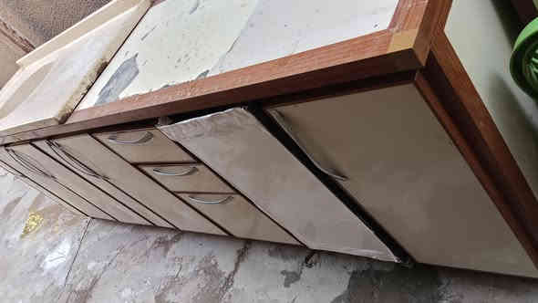 كونتر 3امتار سعره 225وبي مجال رقم الموبايل ***********
