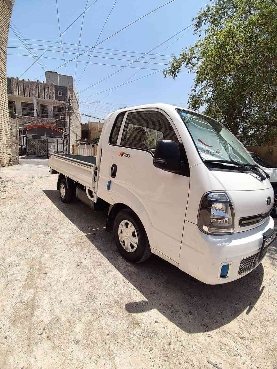 السلام عليكم 
كيا حمل موديل 22  نثية 2700سيارة بسمي سنوية ال 27 كفالة عامة نضيفة جدا استعمال بيت ماشية81 الف
تدفئة تبريد شاشة السيارة مدوشمة عام نحلة 
سعرها ١٤٠ ورقة وبيها مجال قليل 
***********
العنوان بغداد للبنوك
