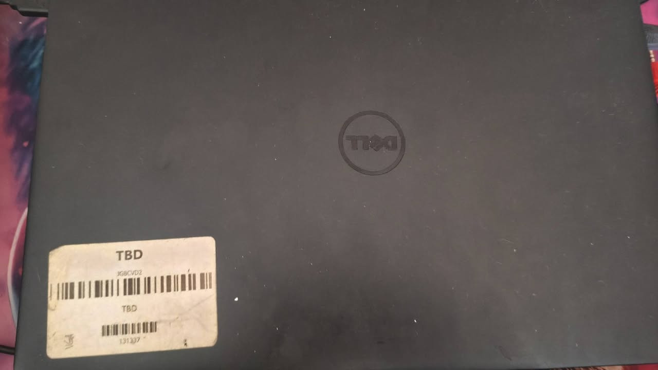 جهاز متين وقوي مناسب للأعمال والالعاب المتوسطة والبرامج الهندسية 
المواصفات:
المعالج: Intel Core i7-6600U (جيل سادس فئة قوية).
الذاكرة (RAM): سعة 8GB (تضمن سرعة في فتح المتصفحات والتطبيقات).
الهارد (SSD): سعة 256GB (تشغيل النظام والبرامج بلمح البصر).
كرت الشاشة (GPU): كرت بسعة 2GB (يساعد في تشغيل بعض الألعاب وبرامج التصميم).
الشاشة: 14 بوصة بوضوح عالي
الجهاز بحاله ممتازه (نظيف جدا) ومفحوص بالكامل حالة البطارية ممتازه 
تصميم نحيف وخفيف الوزن وسهل التنقل
كيبورد سهل الطباعه بس مشكلته ما معرب 

السعر المطلوب: 370 قابل للتفاوض 

جهاز قوي بهاي الفئه السعريه اني عن نفسي مجرب بي العاب مثل ماينكرافت (60)فريم ثابت 
motor town (30) 
دارك هورس (45) ثابت
 يعني بأختصار مقبول للالعاب
 بس كاستخدام للعمل أو دراسه لا كافي ووافي ماتحصل هيج مواصفات بهيج سعر

شاحنة مالته الاصليه موجوده

ويا هدية (كيبورد وماوس RGB)+وماوس باد

تواصل:*********** اتصال

+989304011309 واتساب

ملاحظه: الجهاز مشتريه من إيران چان بي hdd فتحته بدلت ssd m.2 هاذ سبب الفتح
