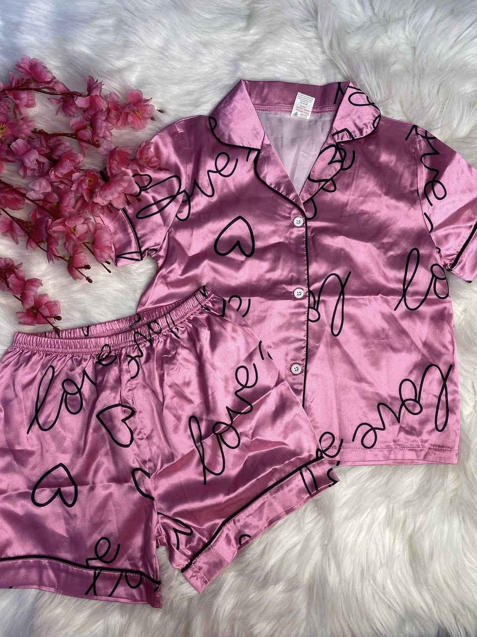 ملابس اطفال جدد اسعار تبلش من 3 متوفر هم  ملابس طلعه


**إذا كنت صاحب هذا الإعلان وتريد حذفه لأي سبب، رجاءا أرسل رسالة إلى الدعم الفني**