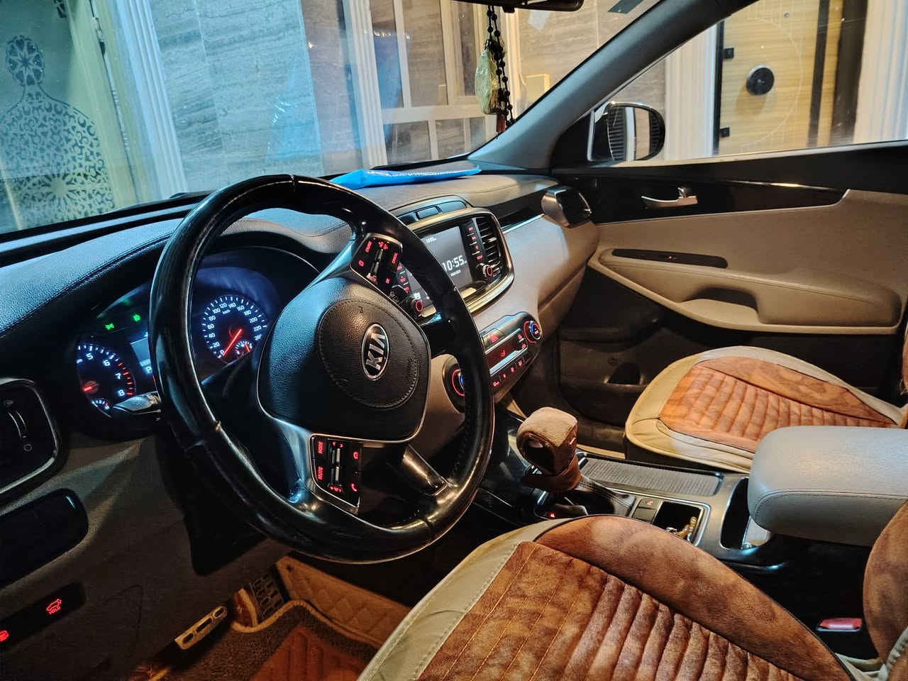 سلام عليكم سورنتو خليجي مكفول 
مواصفات 
____________
٦ سلندر 
٣ قطع تبريد

المقاعد طوي كهربائي

جنطه كهرباء مع حساسات

اوامر صوتيه 
اشارة ترحيب
بصمات دخول ذكي عالأبواب
كراسي كهرباء
بردات بلاديه للأبواب الخلفيه 
رادر موديل 2018 شكل 20 ماشية 100 رقم وسط وهاذ رقمي ***********
