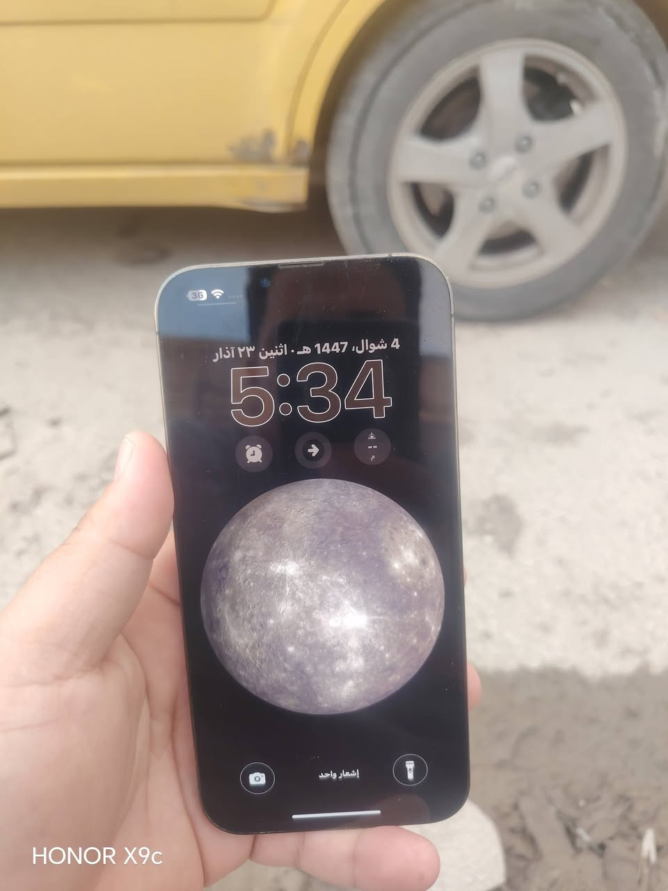 السلام عليكم آيفون 13برو ماكس
ذاكره 512
بطارية 100مستبدل اصلي والقديمه موجوده
نموذج M
*********** اتصال فقط
مراوس ب ١١ عادي نضيف 
المكان حي الفرات
